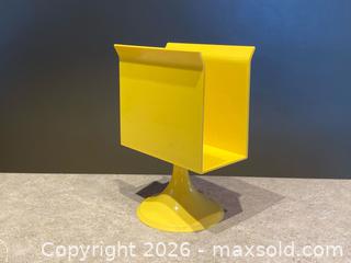 MaxSold Auction: Vintage Yellow Plastic Desk Organizer / Letter Holder – Mid-Century Modern - London (Ontario, Canada) PARTNER MANAGED Downsizing Online Auction - Trillium Crescent