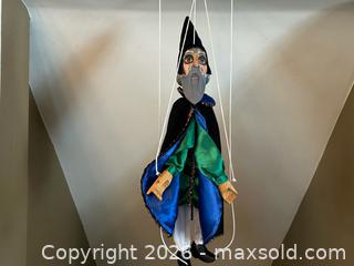 MaxSold Auction: Wizard Marionette Puppet - London (Ontario, Canada) PARTNER MANAGED Downsizing Online Auction - Trillium Crescent
