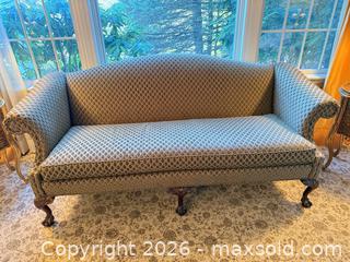 MaxSold Auction: Antique-Style 3-Seat Sofa with Carved Hardwood Legs - Greenburgh (New York, USA) SELLER MANAGED Moving Online Auction -  Sprain Road
