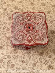 MaxSold Auction: Chinese Style Red & Cream Decorative Ceramic Jar with Pierced Lid - Greenburgh (New York, USA) SELLER MANAGED Moving Online Auction -  Sprain Road