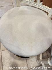 MaxSold Auction: Set of 3 Swivel Counter Stools — Carved Backs, Round Padded Seats - Greenburgh (New York, USA) SELLER MANAGED Moving Online Auction -  Sprain Road