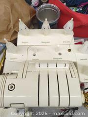 MaxSold Auction: Baby Lock Evolve Serger / Overlocker White Ivory - Plainville (Massachusetts, USA) SELLER MANAGED Downsizing Online Auction -  West Bacon Street