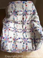 MaxSold Auction: Antique 1930's Double Wedding Ring Quilt - Los Altos (California, USA) SELLER MANAGED Estate Sale Online Auction - Newcastle Drive