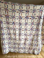 MaxSold Auction: Antique 1930's Double Wedding Ring Quilt - Los Altos (California, USA) SELLER MANAGED Estate Sale Online Auction - Newcastle Drive