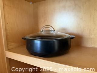 MaxSold Auction: Pampered Chef Rockcrok Pot 2.5 qt - Los Altos (California, USA) SELLER MANAGED Estate Sale Online Auction - Newcastle Drive