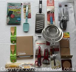 MaxSold Auction: Vintage Assorted NIB Kitchen Utensils: Spatula, Peelers, Scale, & More. Great lot! - Los Altos (California, USA) SELLER MANAGED Estate Sale Online Auction - Newcastle Drive