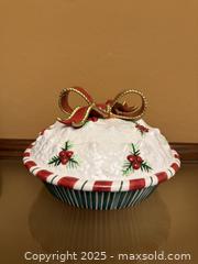 MaxSold Auction: Vintage Fitz and Floyd Essentials Yuletide Holiday Christmas Pie Keeper - Los Altos (California, USA) SELLER MANAGED Estate Sale Online Auction - Newcastle Drive