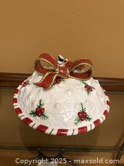 MaxSold Auction: Vintage Fitz and Floyd Essentials Yuletide Holiday Christmas Pie Keeper - Los Altos (California, USA) SELLER MANAGED Estate Sale Online Auction - Newcastle Drive