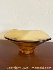 MaxSold Auction: Vintage Mid-Century Viking Amber Glass Bowl - Los Altos (California, USA) SELLER MANAGED Estate Sale Online Auction - Newcastle Drive