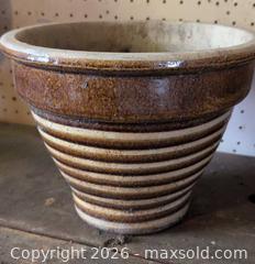 MaxSold Auction: 3 Medium-sized Flower Pots B - London (Ontario, Canada) PARTNER MANAGED Downsizing Online Auction - Ford Crescent