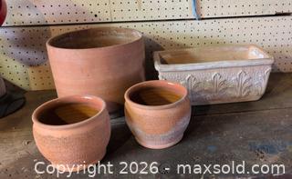 MaxSold Auction: Collection of Terracotta Planters B - London (Ontario, Canada) PARTNER MANAGED Downsizing Online Auction - Ford Crescent