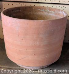 MaxSold Auction: Collection of Terracotta Planters B - London (Ontario, Canada) PARTNER MANAGED Downsizing Online Auction - Ford Crescent