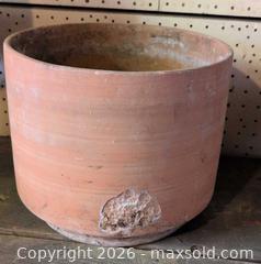 MaxSold Auction: Collection of Terracotta Planters B - London (Ontario, Canada) PARTNER MANAGED Downsizing Online Auction - Ford Crescent