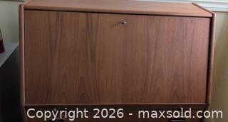 MaxSold Auction: MCM Bernard Pedersen & Sons Drop Front Desk C - London (Ontario, Canada) PARTNER MANAGED Downsizing Online Auction - Ford Crescent