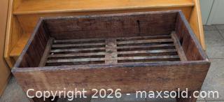 MaxSold Auction: Wooden Plant Box/Stand B - London (Ontario, Canada) PARTNER MANAGED Downsizing Online Auction - Ford Crescent