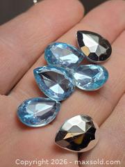 MaxSold Auction: vintage "Pears 18x13" lt'sapphire (light sapphire blue) rhinestones, specified as a q - Toronto (Ontario, Canada) SELLER MANAGED Reseller Online Auction - Dartmoor Drive