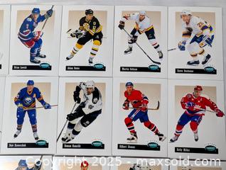 MaxSold Auction: PARKHURST HOCKEY CARDS - Kingston (Ontario, Canada) SELLER MANAGED Downsizing Online Auction - Rosemund Crescent