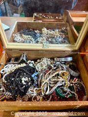 MaxSold Auction: Estate Jewelry - Hamilton (Ontario, Canada) SELLER MANAGED Estate Sale Online Auction - Gertrude Street