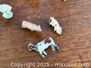 MaxSold Auction: Vintage WADE, Hagen, Germany Miniatures - Hamilton (Ontario, Canada) SELLER MANAGED Estate Sale Online Auction - Gertrude Street