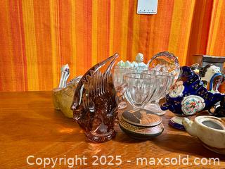 MaxSold Auction: Vintage/Antique China/Glass Smaller Pieces - Hamilton (Ontario, Canada) SELLER MANAGED Estate Sale Online Auction - Gertrude Street
