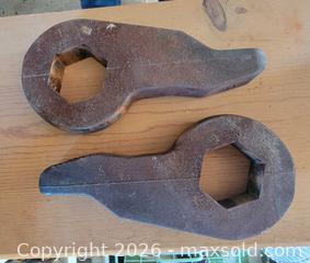 MaxSold Auction: Vintage Metal Torsion Keys (2)  - East Cocalico Township (Pennsylvania, USA) SELLER MANAGED Downsizing Online Auction - Stevens Road                   