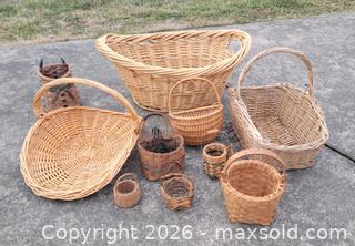 MaxSold Auction: Wicker Basket Lot #2 - East Cocalico Township (Pennsylvania, USA) SELLER MANAGED Downsizing Online Auction - Stevens Road                   