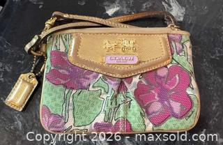 MaxSold Auction: Coach Floral Printed Canvas Wristlet with Leather Trim Flowers - Pickering (Ontario, Canada) PARTNER MANAGED Reseller Online Auction -  Granite Court