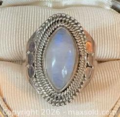 MaxSold Auction: Sterling Silver Moonstone Marquise Ring Sz 8 - Pickering (Ontario, Canada) PARTNER MANAGED Reseller Online Auction -  Granite Court
