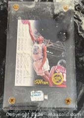 MaxSold Auction: Vince Carter Autographed Sports Trading Card, 1990s Basketball Collectible Rookie Scripts  - Pickering (Ontario, Canada) PARTNER MANAGED Reseller Online Auction -  Granite Court