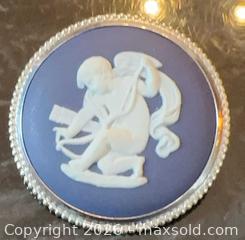 MaxSold Auction: Vintage Round Silver Wedgwood Blue and White Jasperware Cherub Cupid Brooch Cameo Neoclassical  - Pickering (Ontario, Canada) PARTNER MANAGED Reseller Online Auction -  Granite Court