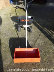 MaxSold Auction: Lot of 2 Fertilizer/Seed Spreaders, Drop & Broadcast - New Westminster (British Columbia, Canada) SELLER MANAGED Downsizing Online Auction - Eighth Street