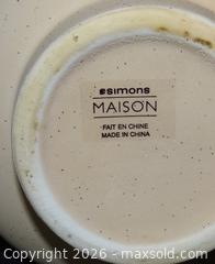 MaxSold Auction: Set of 2 Mid-Century Modern Ceramic Vases — Crate & Barrel, Simons/MAISON - New Westminster (British Columbia, Canada) SELLER MANAGED Downsizing Online Auction - Eighth Street