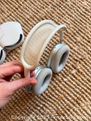 MaxSold Auction: AirPod Max headphones - Oak Bay (British Columbia, Canada) SELLER MANAGED Moving Online Auction - Oak Bay Avenue