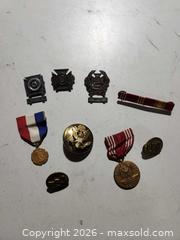 MaxSold Auction: Pins and medals - Upper Moreland Township (Pennsylvania, USA) SELLER MANAGED Charity/Fundraising Online Auction - Davisville Road           