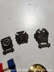 MaxSold Auction: Pins and medals - Upper Moreland Township (Pennsylvania, USA) SELLER MANAGED Charity/Fundraising Online Auction - Davisville Road           