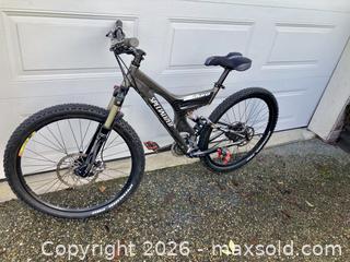 MaxSold Auction: SPECIALIZED ENDURO PRO COLLECTOR BIKE - Coquitlam (British Columbia, Canada) SELLER MANAGED Downsizing Online Auction - Delestre Avenue