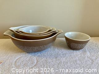MaxSold Auction: Vintage Pyrex Woodland Brown Mixing Bowl, #444,   #473.  #442.   #441.    #401.   (5Pcs) - Coquitlam (British Columbia, Canada) SELLER MANAGED Downsizing Online Auction - Delestre Avenue
