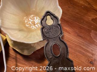 MaxSold Auction: Antique Wall Mounted Receipt Holder  - Ottawa (Ontario, Canada) SELLER MANAGED Reseller Online Auction - Carp Road