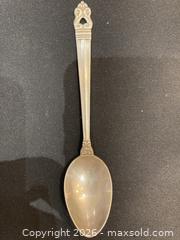 MaxSold Auction: Collection of Antique/Vintage Sterling Silver and Mother-of-Pearl Serving Pieces.  - Mississauga (Ontario, Canada) SELLER MANAGED Estate Sale Online Auction - Greenbower Court