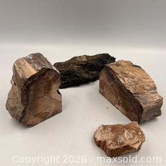 MaxSold Auction: Collection of Geode, Crystals and Other Geological Structures - Oakville (Ontario, Canada) PARTNER MANAGED Estate Sale Online Auction - Lakeshore Road West