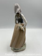 MaxSold Auction: Lladro Porcelain Figurines - Oakville (Ontario, Canada) PARTNER MANAGED Estate Sale Online Auction - Lakeshore Road West