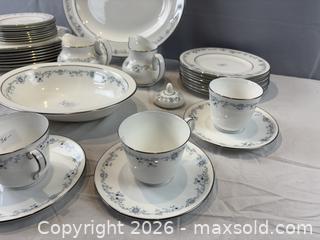 MaxSold Auction: Royal Doulton Fine Bone China in "Angelique" Pattern - Oakville (Ontario, Canada) PARTNER MANAGED Estate Sale Online Auction - Lakeshore Road West