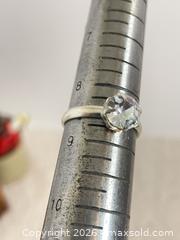 MaxSold Auction: Vintage Costume Gem Stone Rings Sz. 8.5 - Toronto (Ontario, Canada) SELLER MANAGED Reseller Online Auction - Bayview Avenue