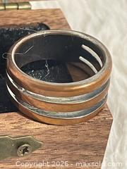 MaxSold Auction: Vintage Split Costume Ring Sz. 8 - Toronto (Ontario, Canada) SELLER MANAGED Reseller Online Auction - Bayview Avenue