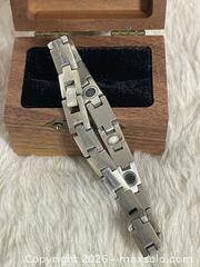 MaxSold Auction: Vintage Stainless Steal Bracelet  - Toronto (Ontario, Canada) SELLER MANAGED Reseller Online Auction - Bayview Avenue