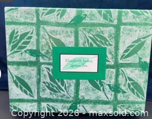 MaxSold Auction: Elizabeth Arden gift set new - Markham (Ontario, Canada) SELLER MANAGED Downsizing Online Auction - Loring Crescent