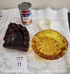 MaxSold Auction: Horse & Horse Shoe Ashtrays - View Royal (British Columbia, Canada) SELLER MANAGED Downsizing Online Auction - Pheasant Lane