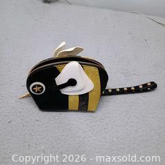 MaxSold Auction: Besty johnson purse  - Waterford (New Jersey, USA) SELLER MANAGED Downsizing Online Auction - Chew Road