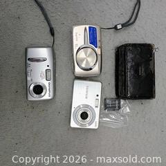 MaxSold Auction: Digital camera lot (3) - Waterford (New Jersey, USA) SELLER MANAGED Downsizing Online Auction - Chew Road