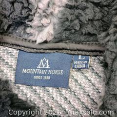 MaxSold Auction: Mountain horse fleece jacket NEW  - Waterford (New Jersey, USA) SELLER MANAGED Downsizing Online Auction - Chew Road
